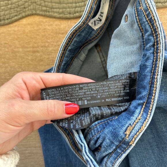 Zara Wide-Leg Raw Hem Jeans 2 - Picture 9 of 10